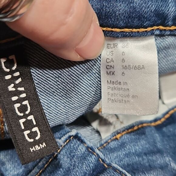 H&M Two Tone Skinny Raw Hem Jeans - Picture 3 of 6